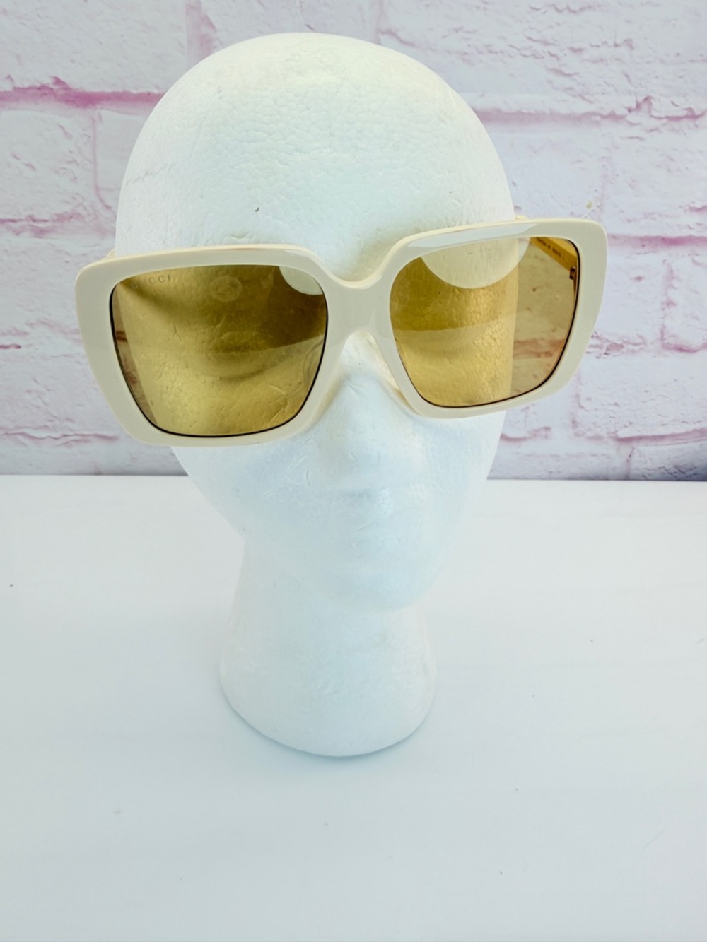 Gucci Cream 'I Love You' Square Sunglasses GG0567SAN - Picture 3 of 13